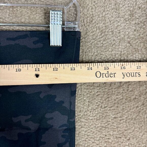 Spanx Look At Me Now Leggings Womens Large Black Camo Seamless High Rise Shaping - Picture 5 of 11